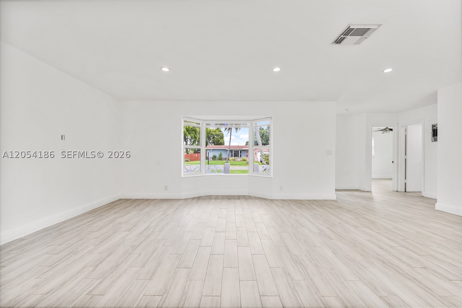 ORIOLE ESTATES SEC 8 - Residential Lease