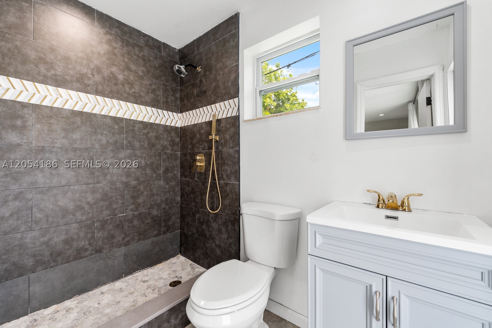 ORIOLE ESTATES SEC 8 - Residential Lease