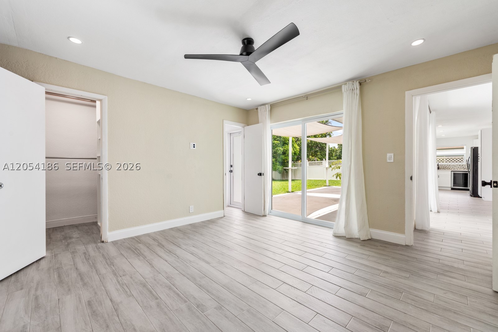 ORIOLE ESTATES SEC 8 - Residential Lease