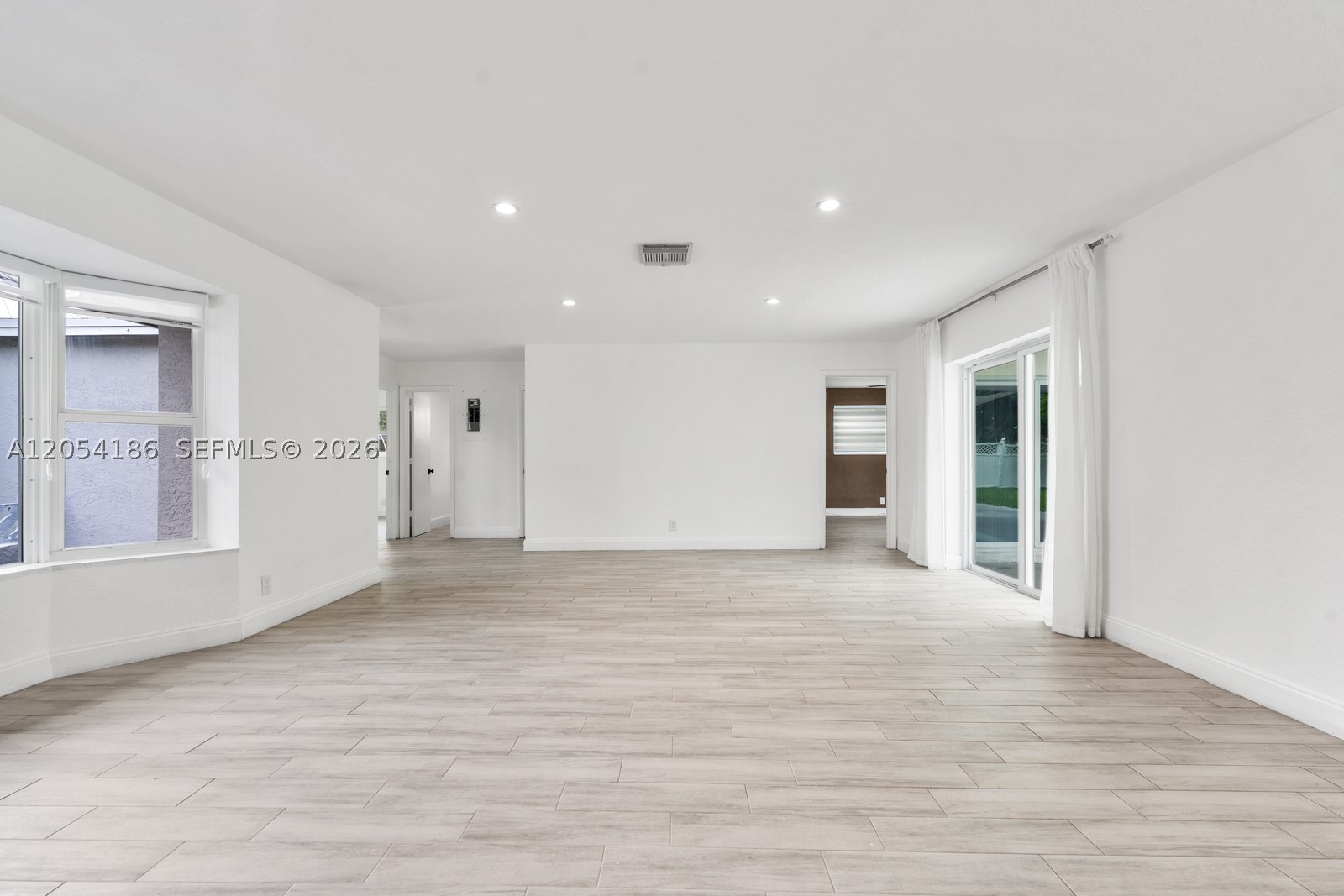 ORIOLE ESTATES SEC 8 - Residential Lease