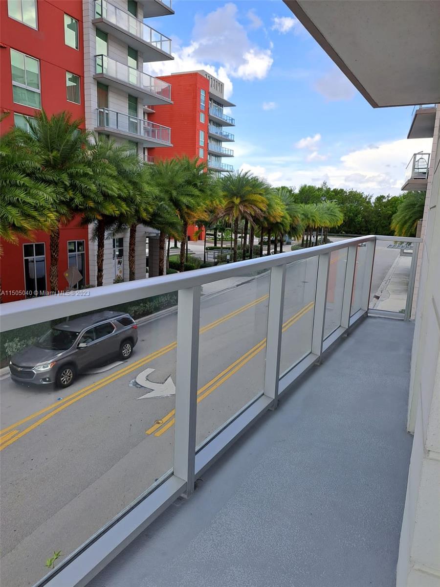 MIDTOWN AT DORAL - Residential Lease