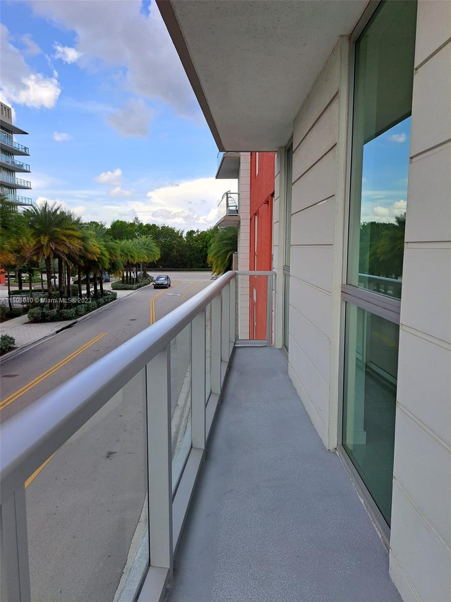 MIDTOWN AT DORAL - Residential Lease