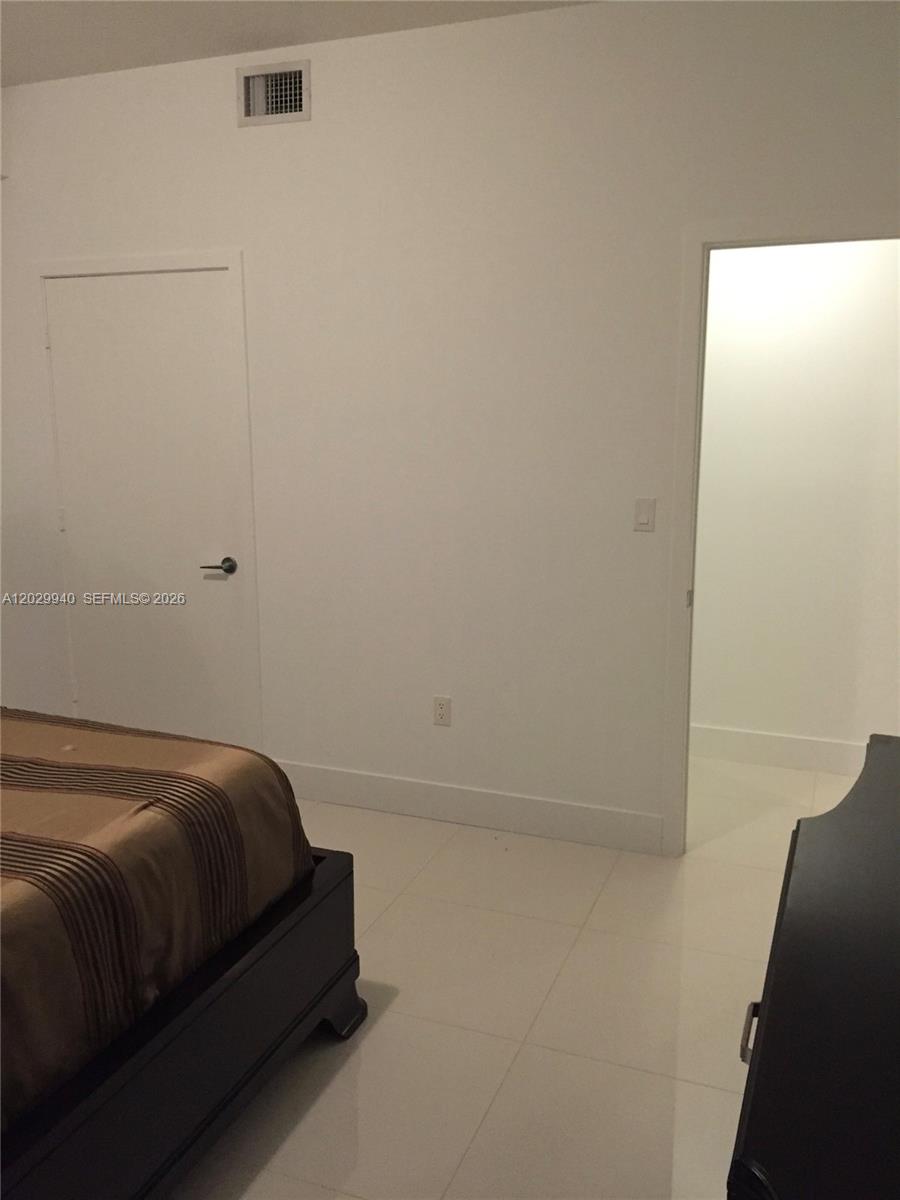 AXIS ON BRICKELL II CONDO - Residential