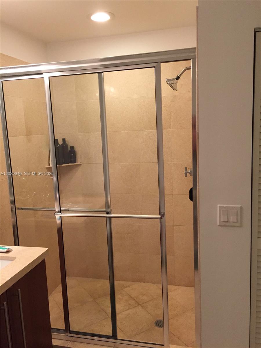 AXIS ON BRICKELL II CONDO - Residential