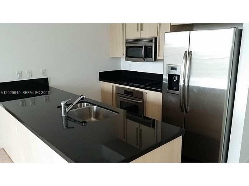 AXIS ON BRICKELL II CONDO - Residential