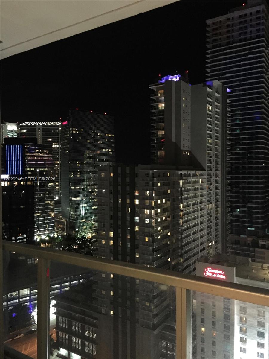 AXIS ON BRICKELL II CONDO - Residential