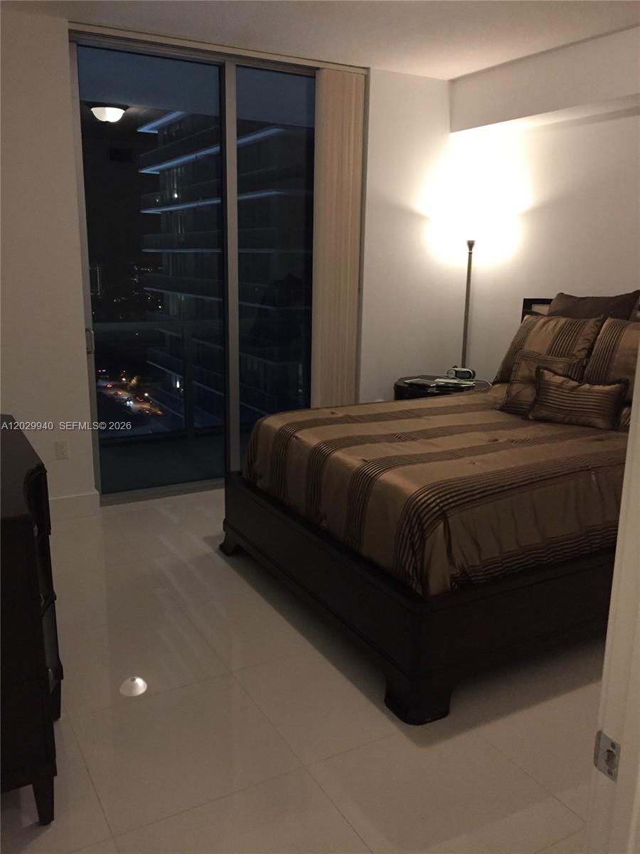 AXIS ON BRICKELL II CONDO - Residential