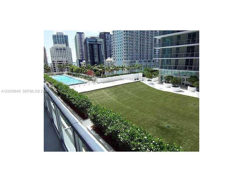 AXIS ON BRICKELL II CONDO - Residential