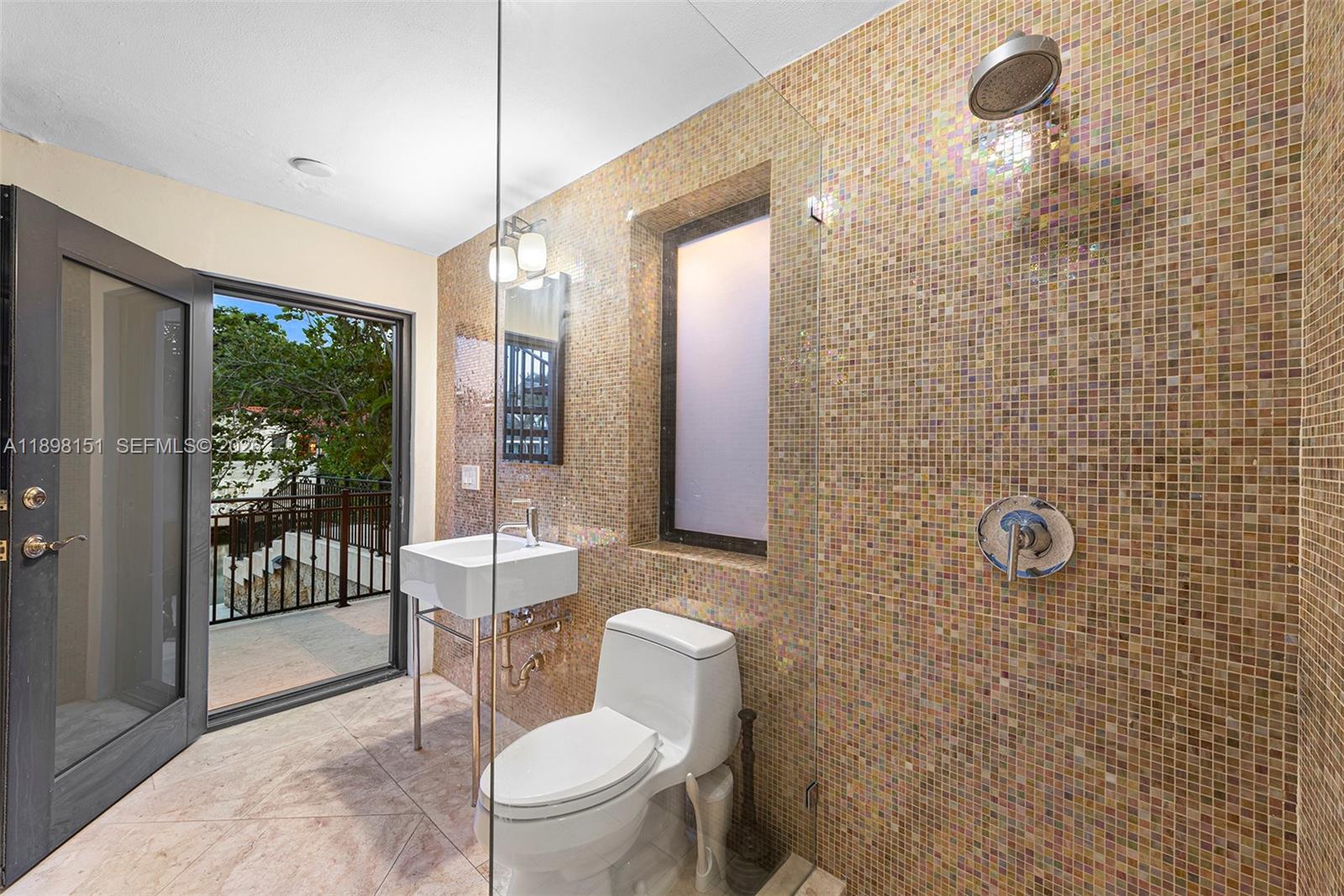 C GABLES RIVIERA SEC 12 - Residential