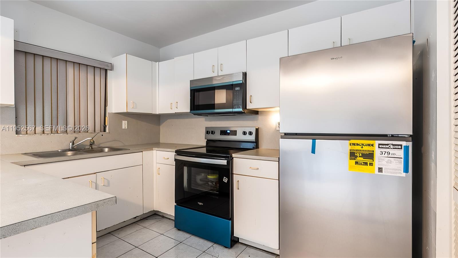 RICHMOND TOWNHOUSE - Residential