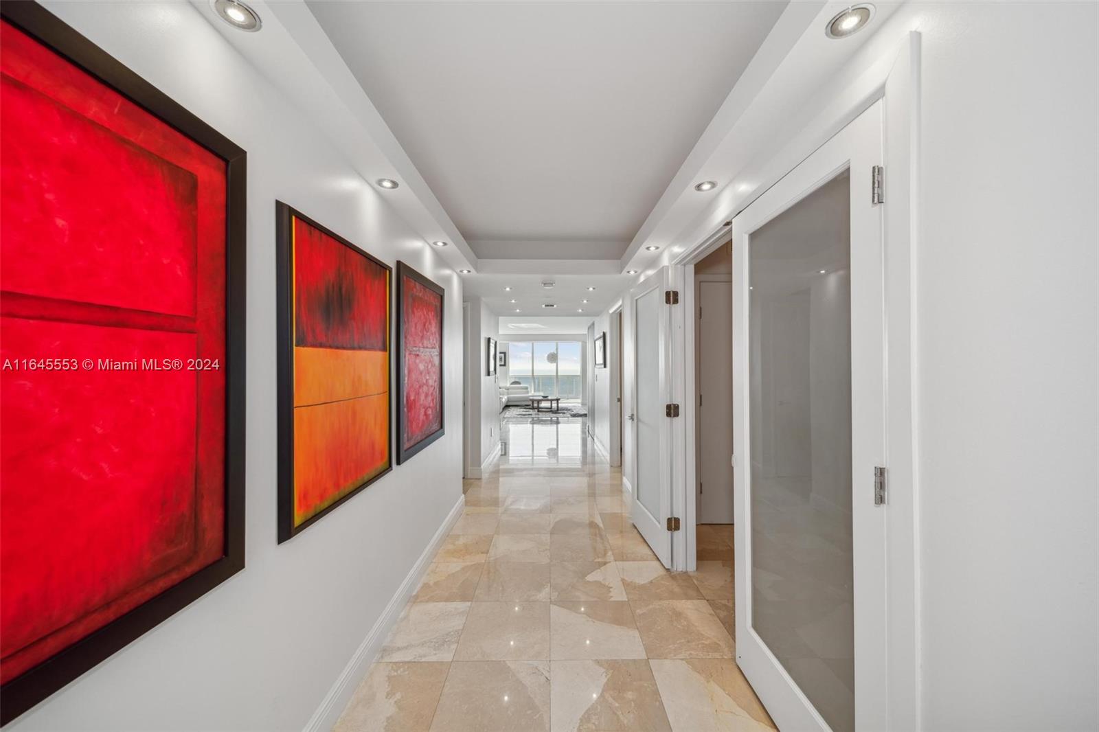 BEACH CLUB - Residential