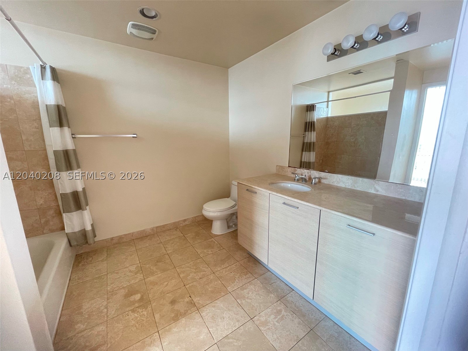 CITY 24 CONDO - Residential