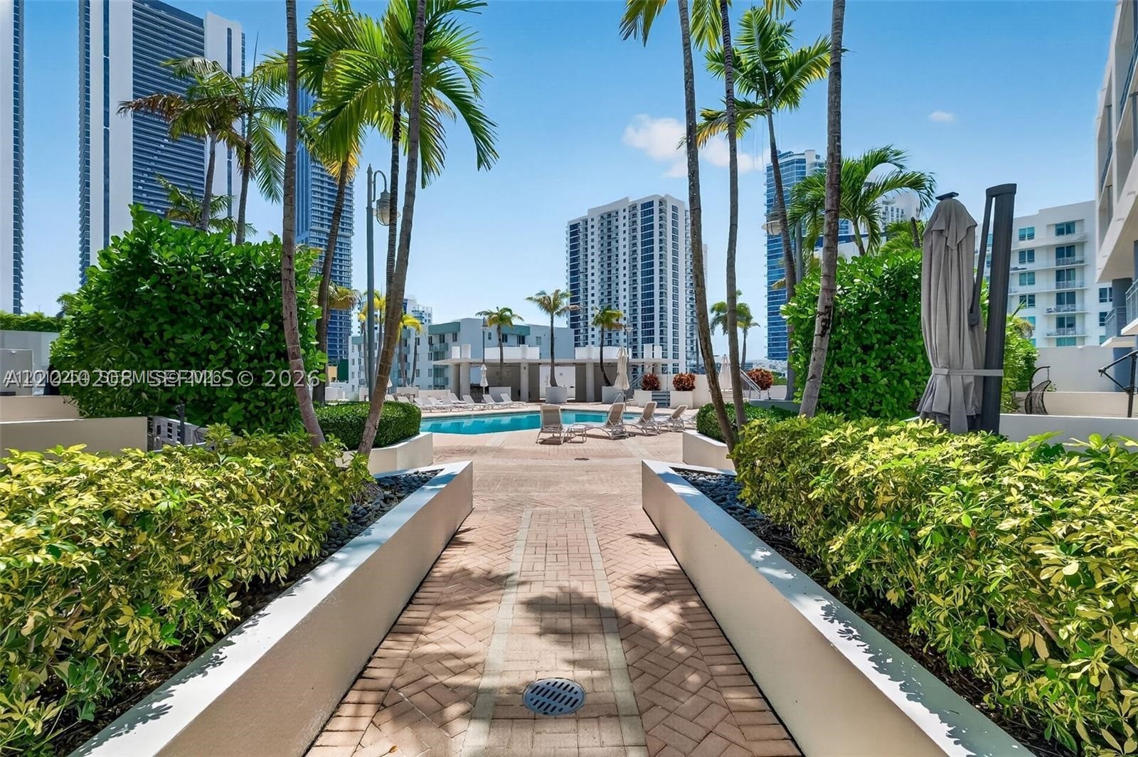CITY 24 CONDO - Residential