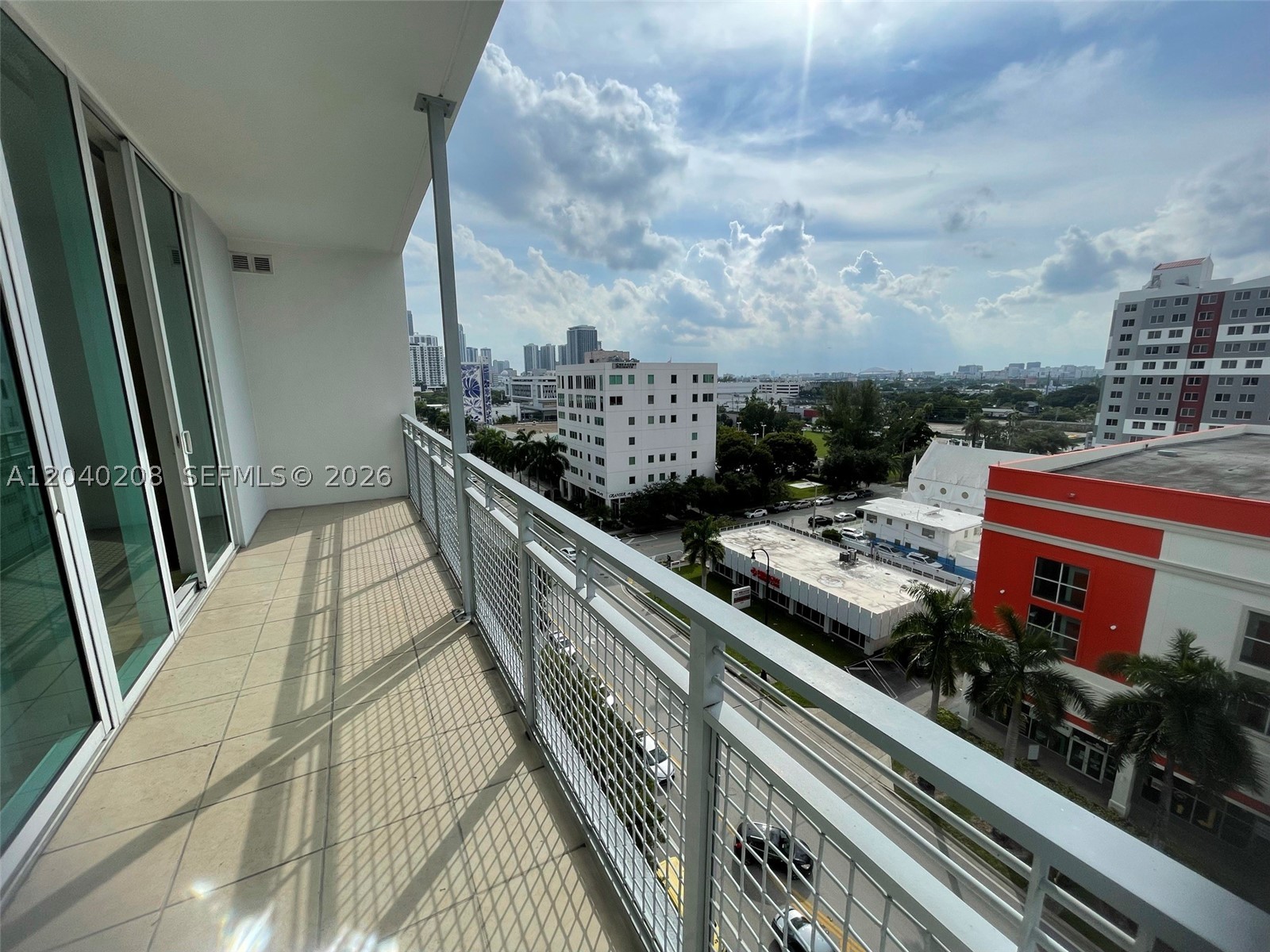 CITY 24 CONDO - Residential