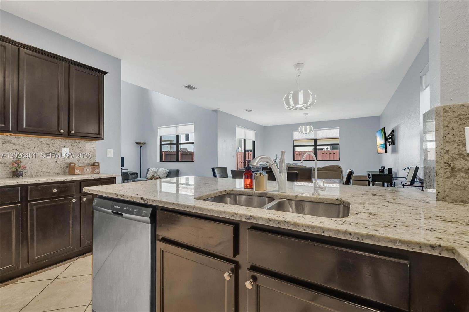 BAYWINDS AT COZUMEL - Residential Lease