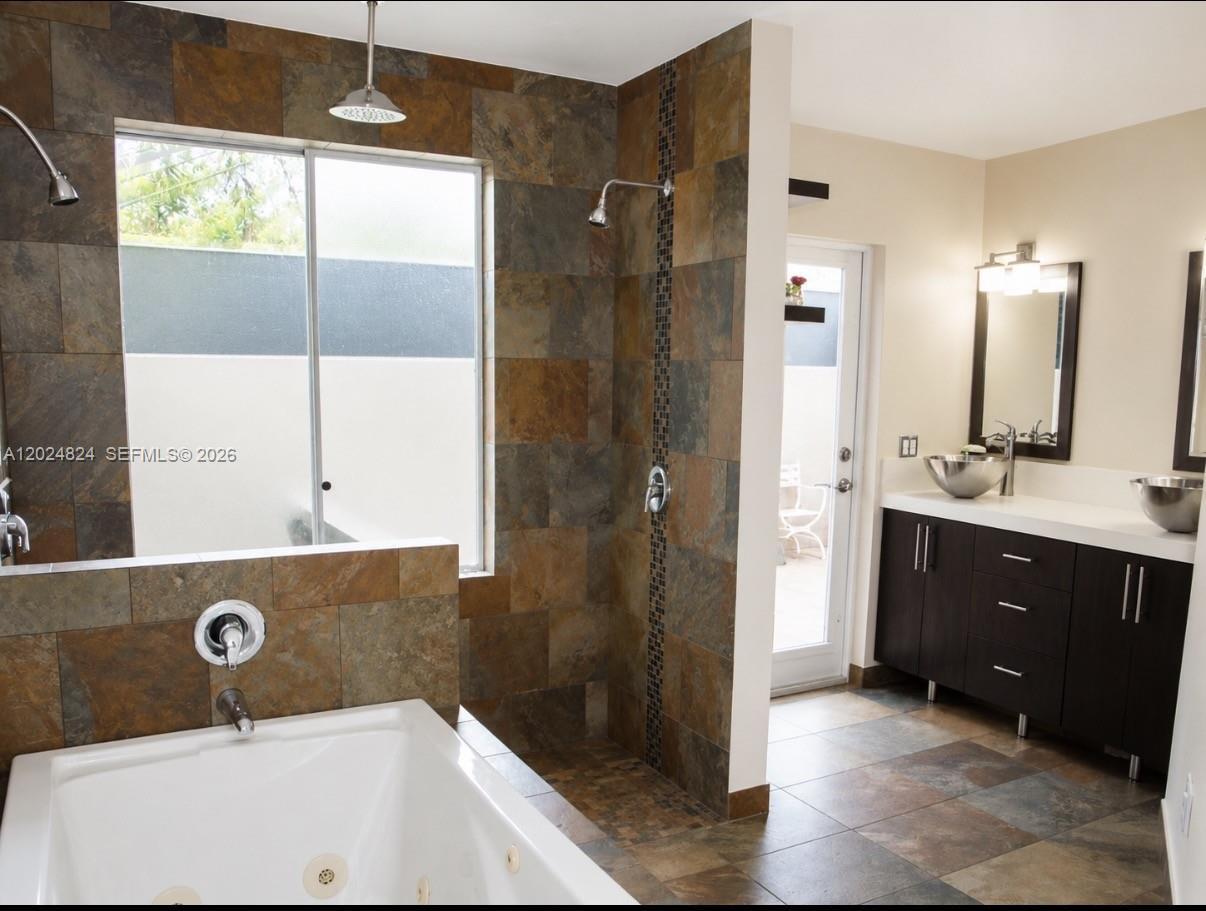WEITZER SHAUNA MEADOWS SE - Residential