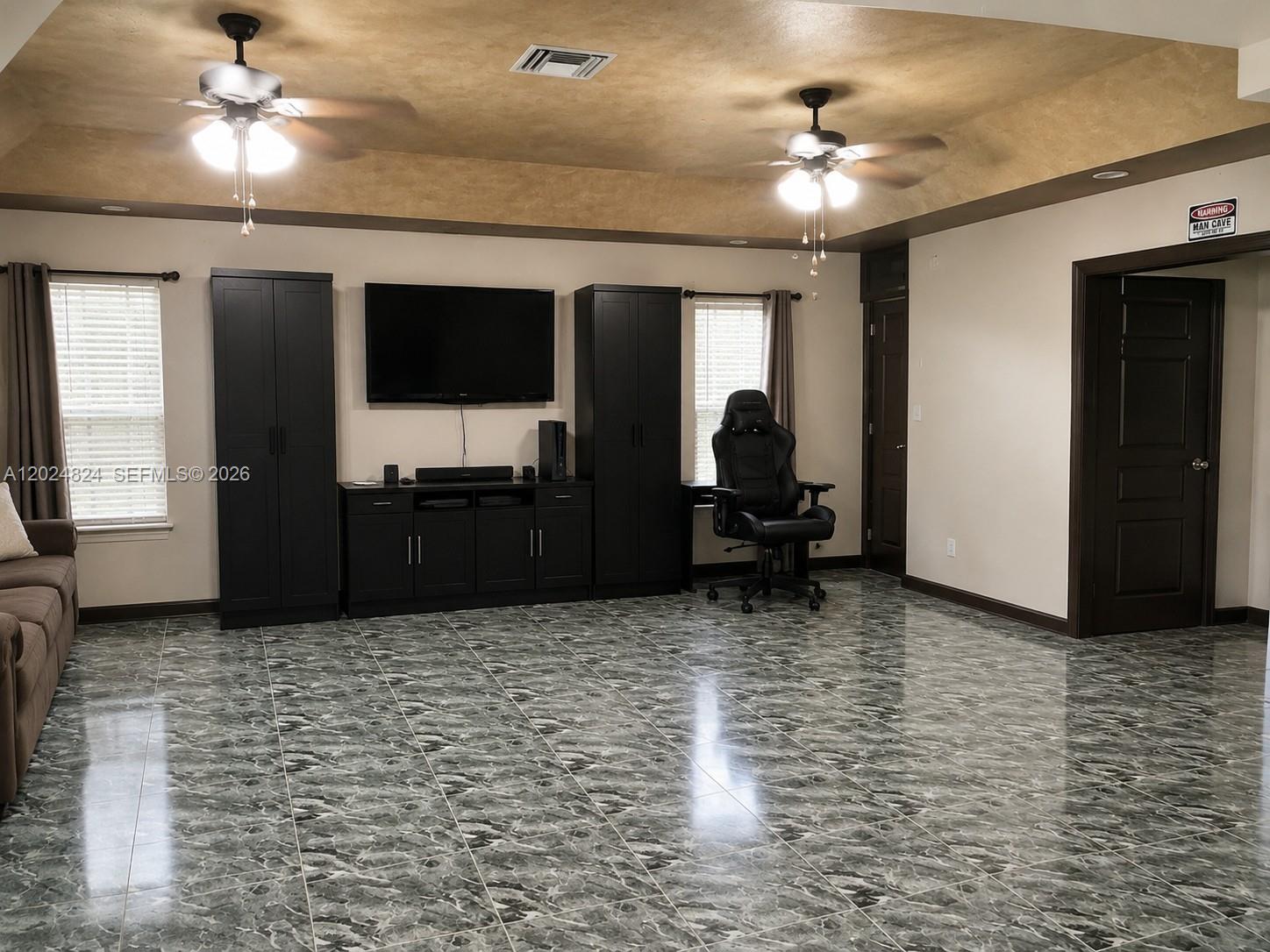 WEITZER SHAUNA MEADOWS SE - Residential