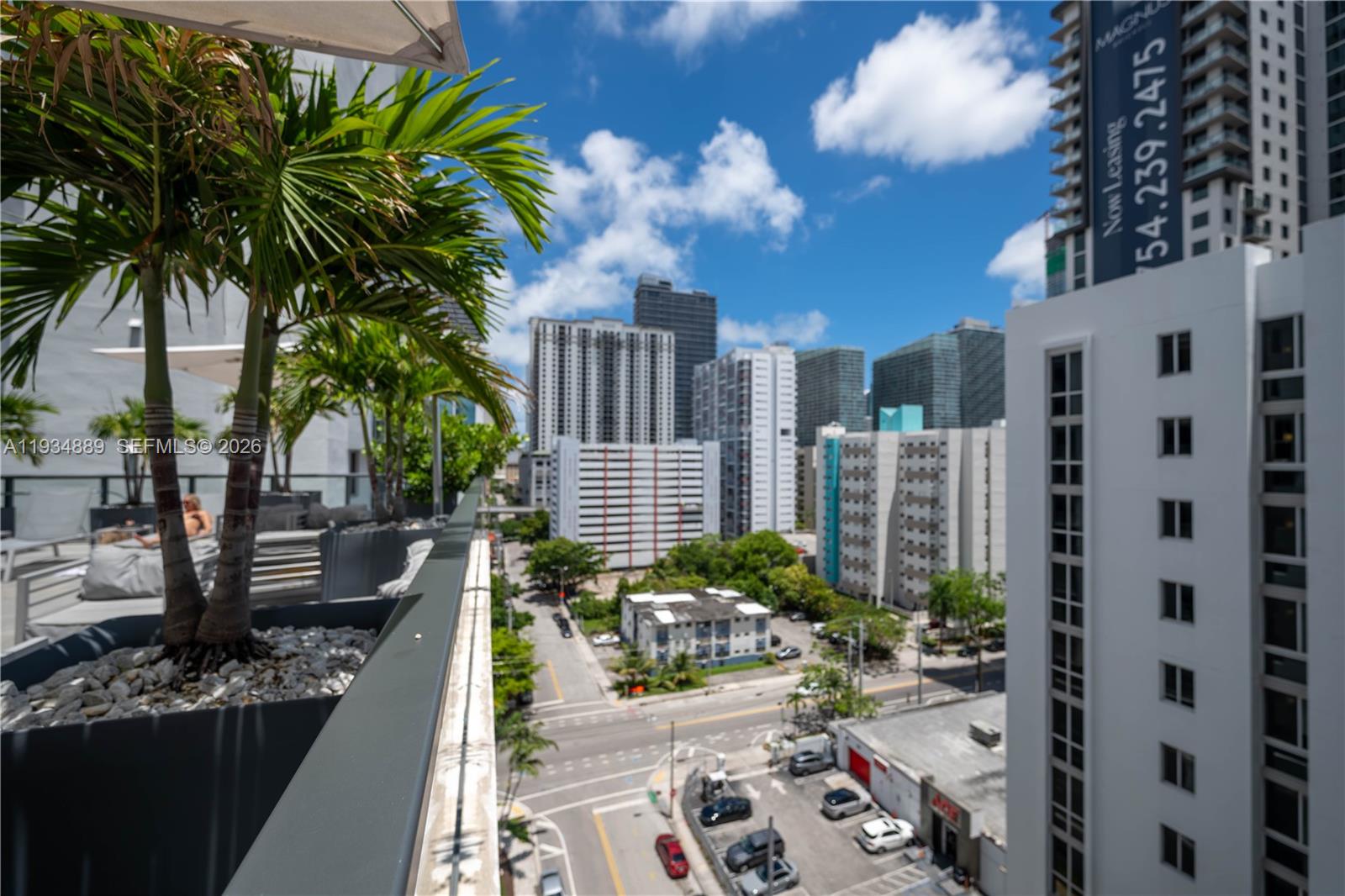 SMART BRICKELL - Residential