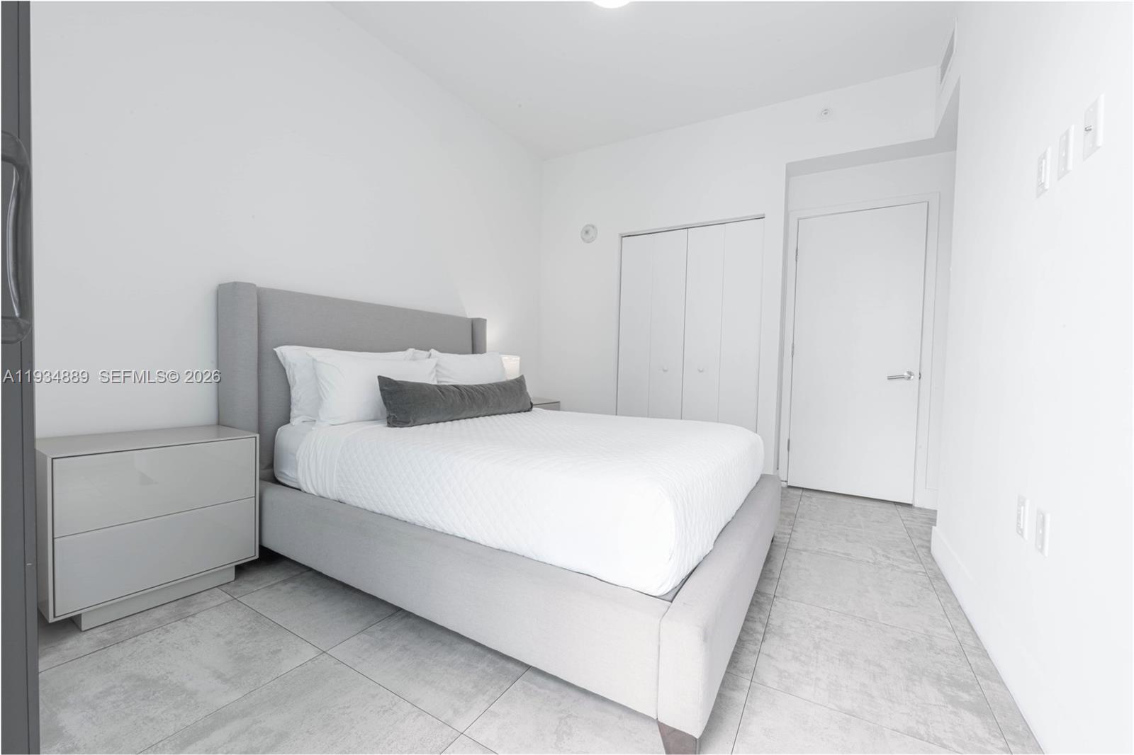 SMART BRICKELL - Residential