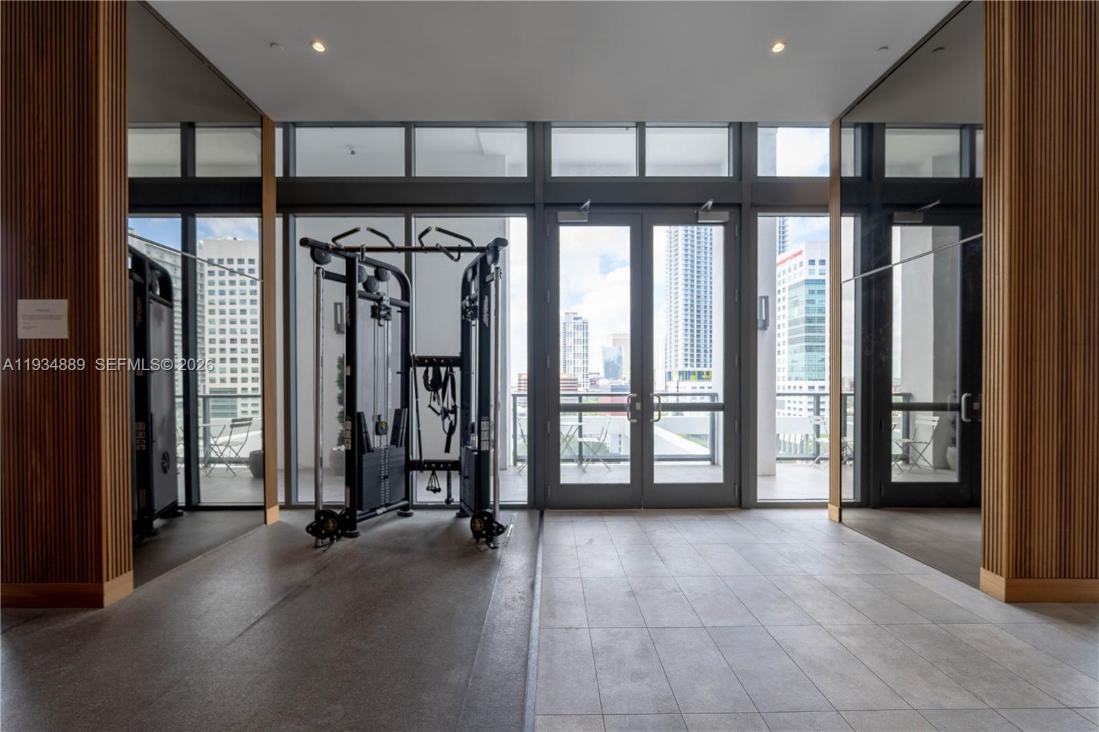 SMART BRICKELL - Residential