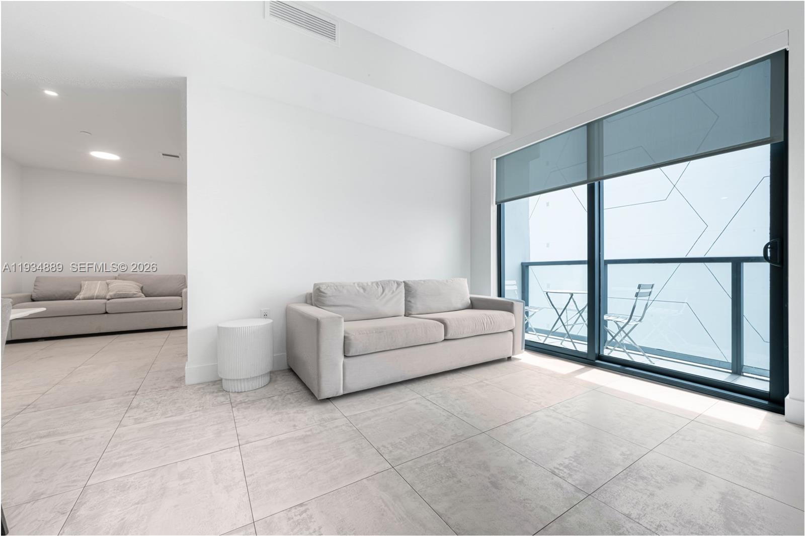 SMART BRICKELL - Residential