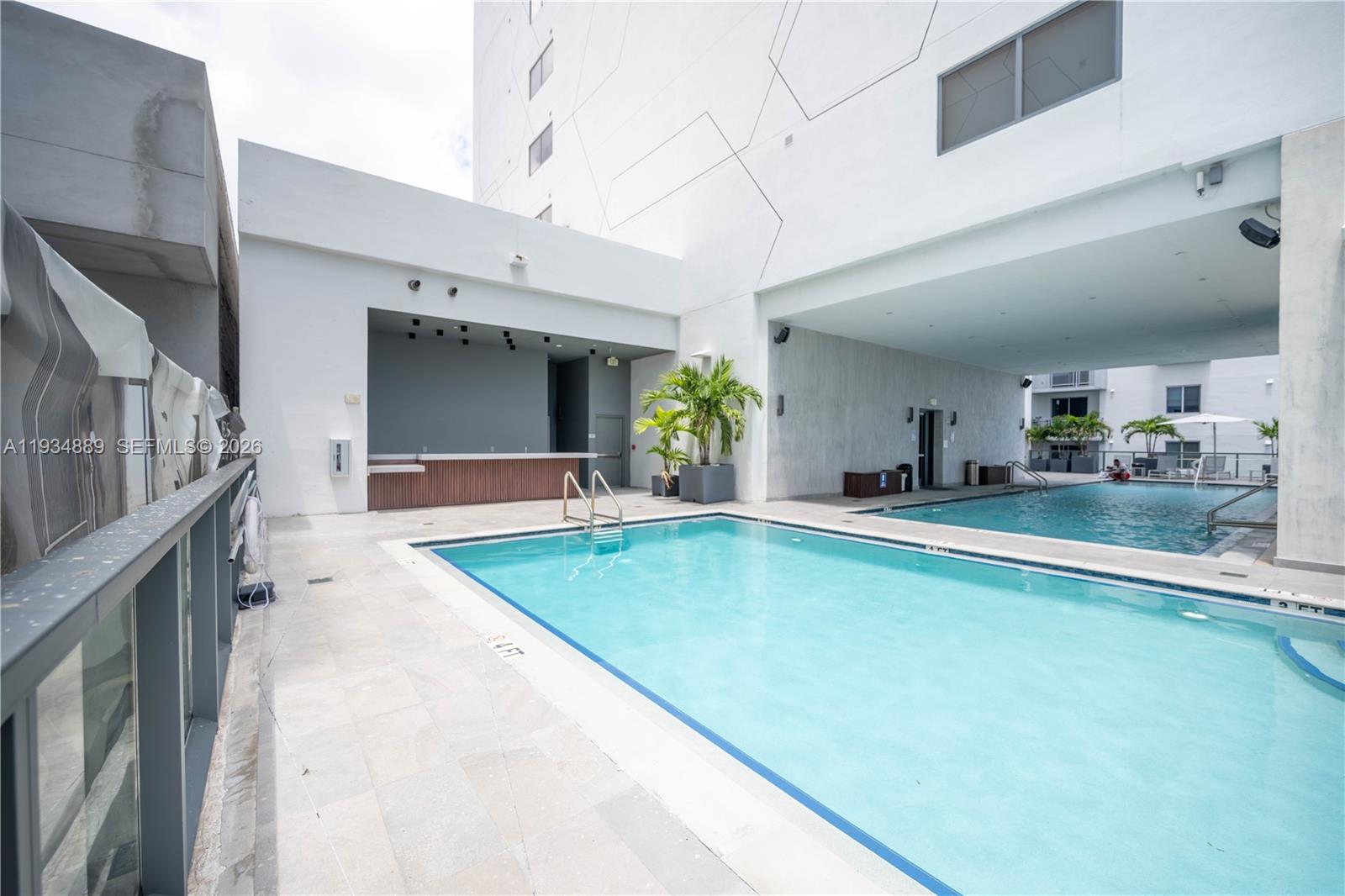 SMART BRICKELL - Residential