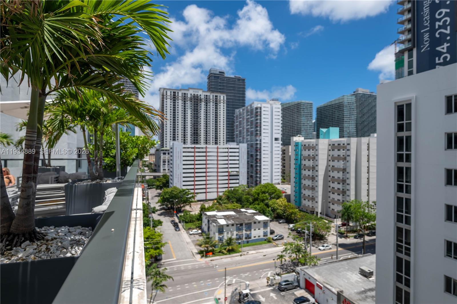 SMART BRICKELL - Residential