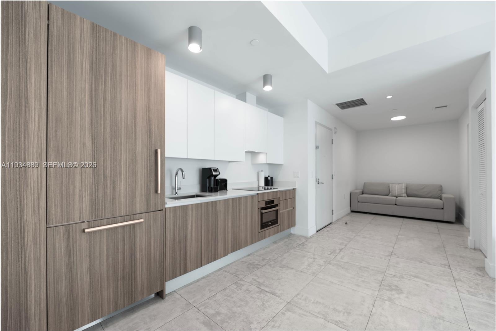SMART BRICKELL - Residential