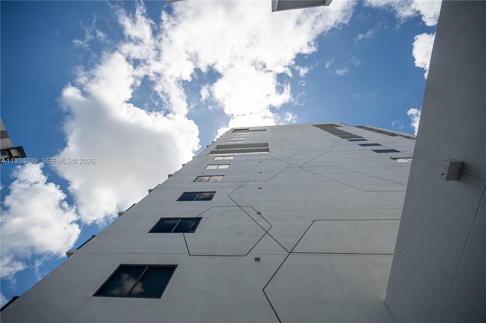 SMART BRICKELL - Residential