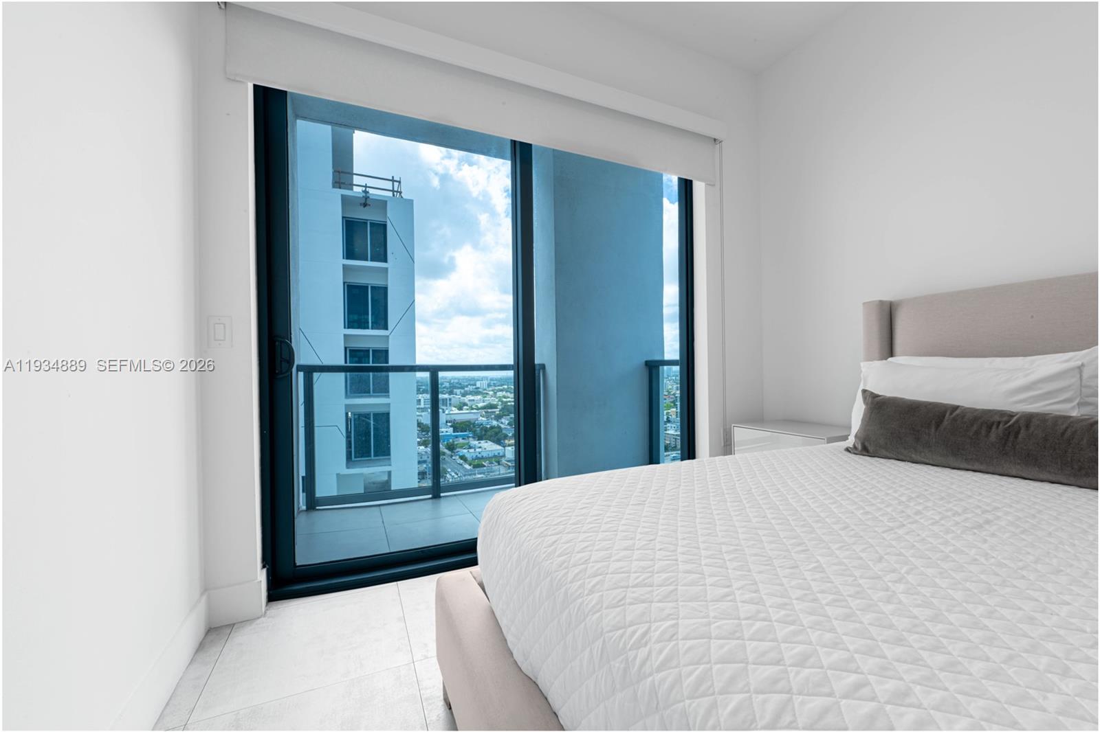 SMART BRICKELL - Residential