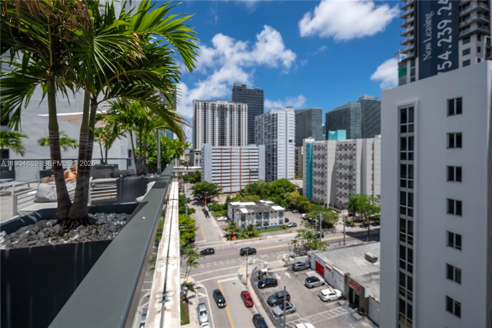 SMART BRICKELL - Residential