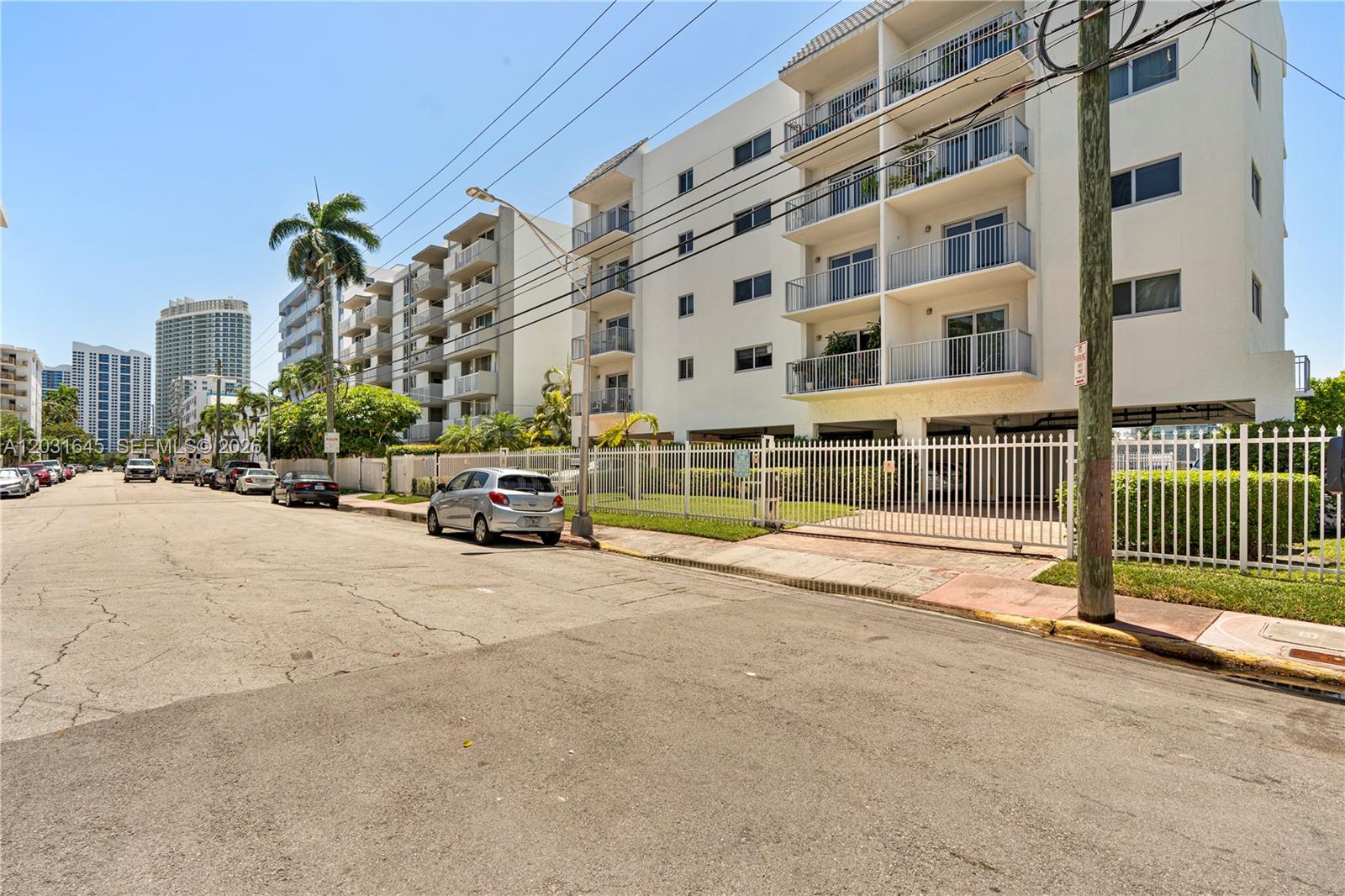 ARCADIA CONDO - Residential Lease