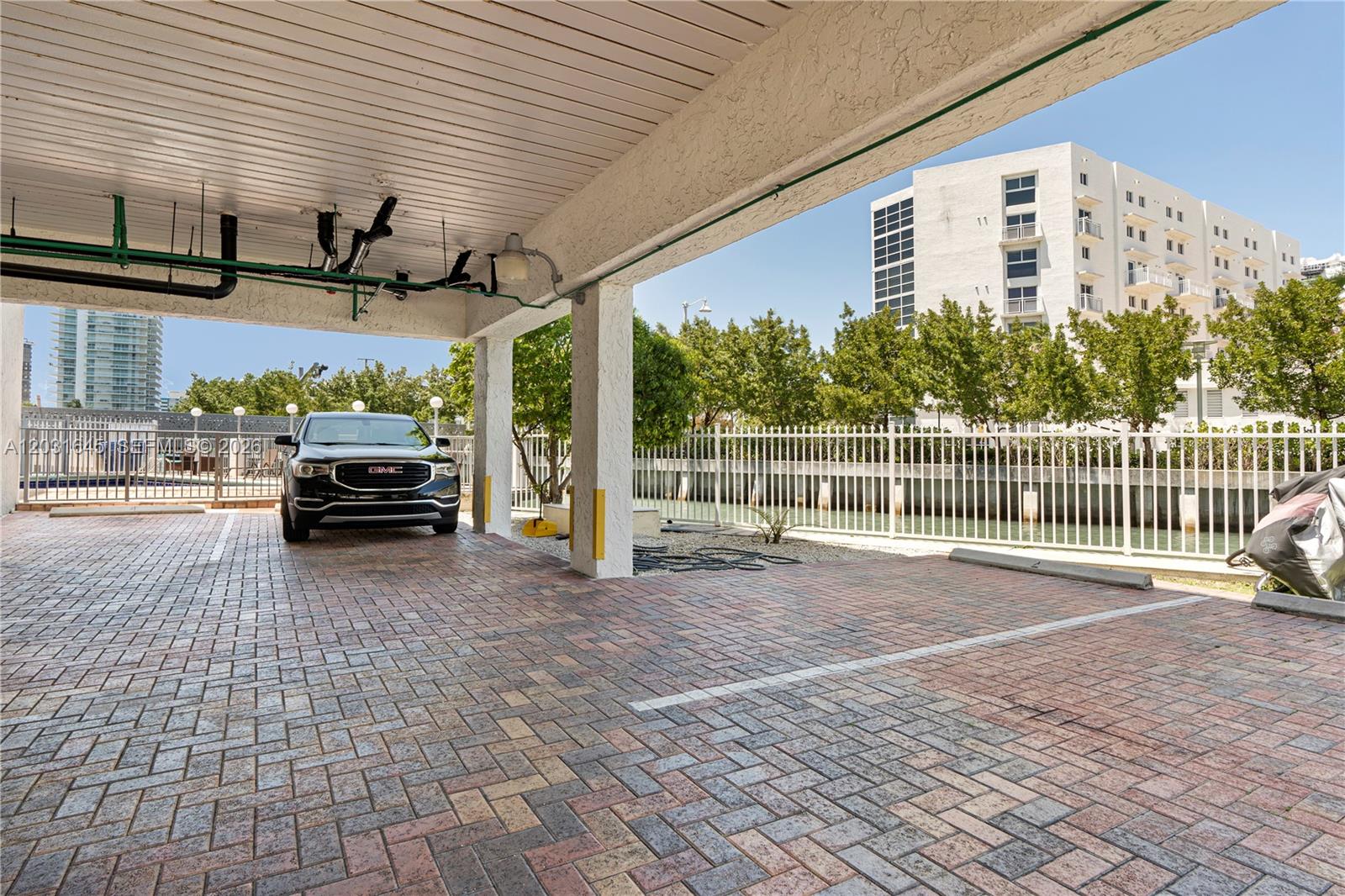 ARCADIA CONDO - Residential Lease