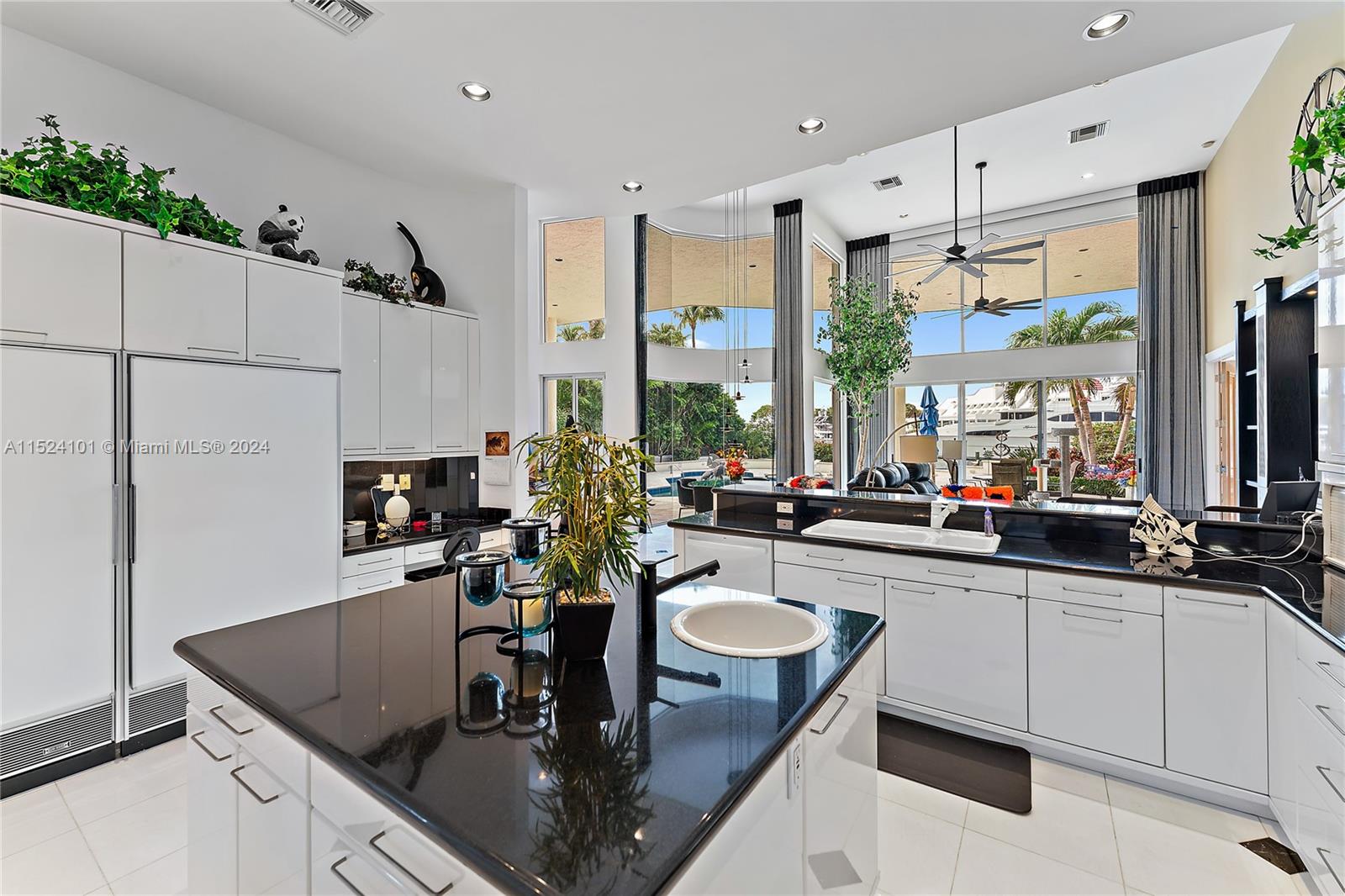 ADMIRALS COVE PAR C - Residential