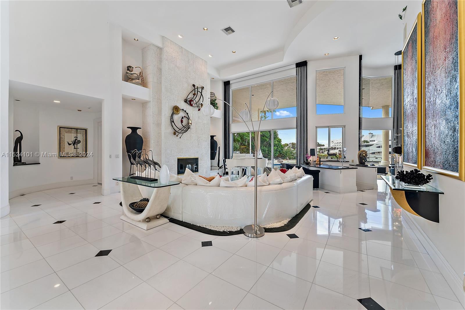 ADMIRALS COVE PAR C - Residential