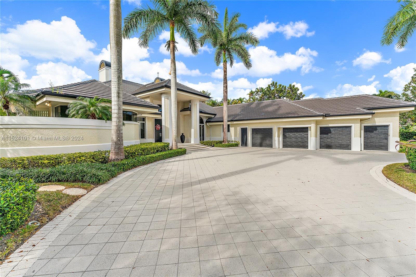 ADMIRALS COVE PAR C - Residential