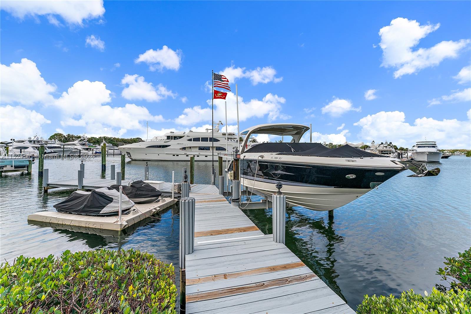 ADMIRALS COVE PAR C - Residential