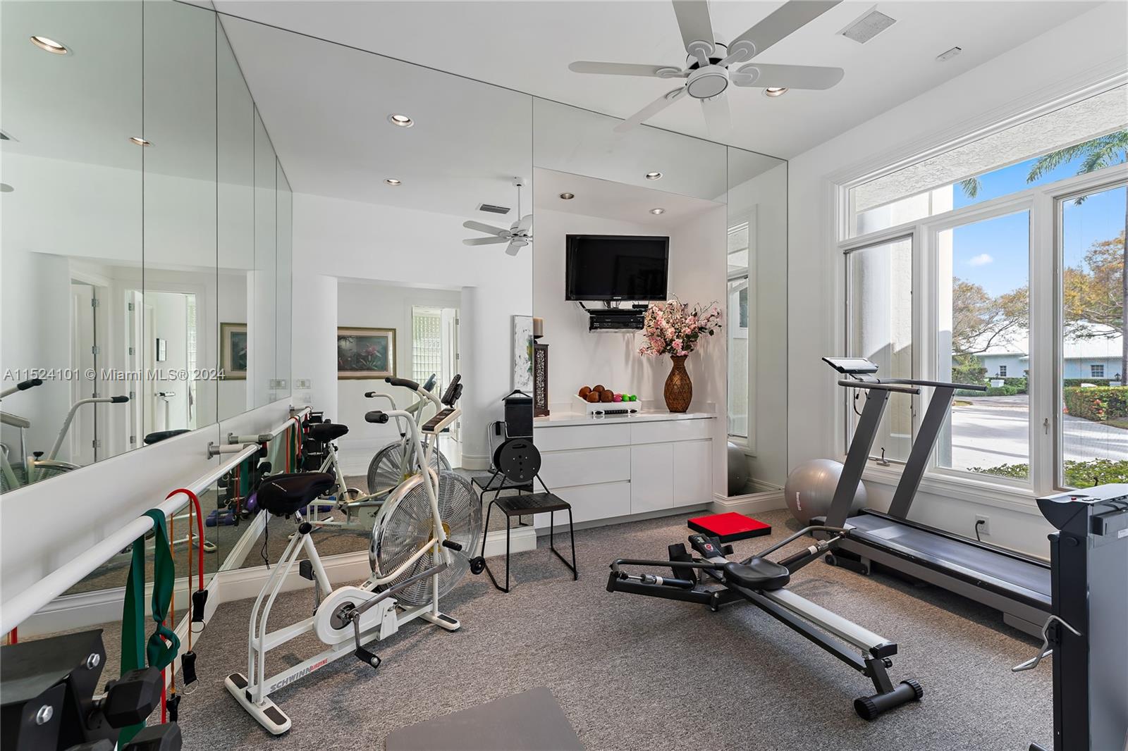ADMIRALS COVE PAR C - Residential