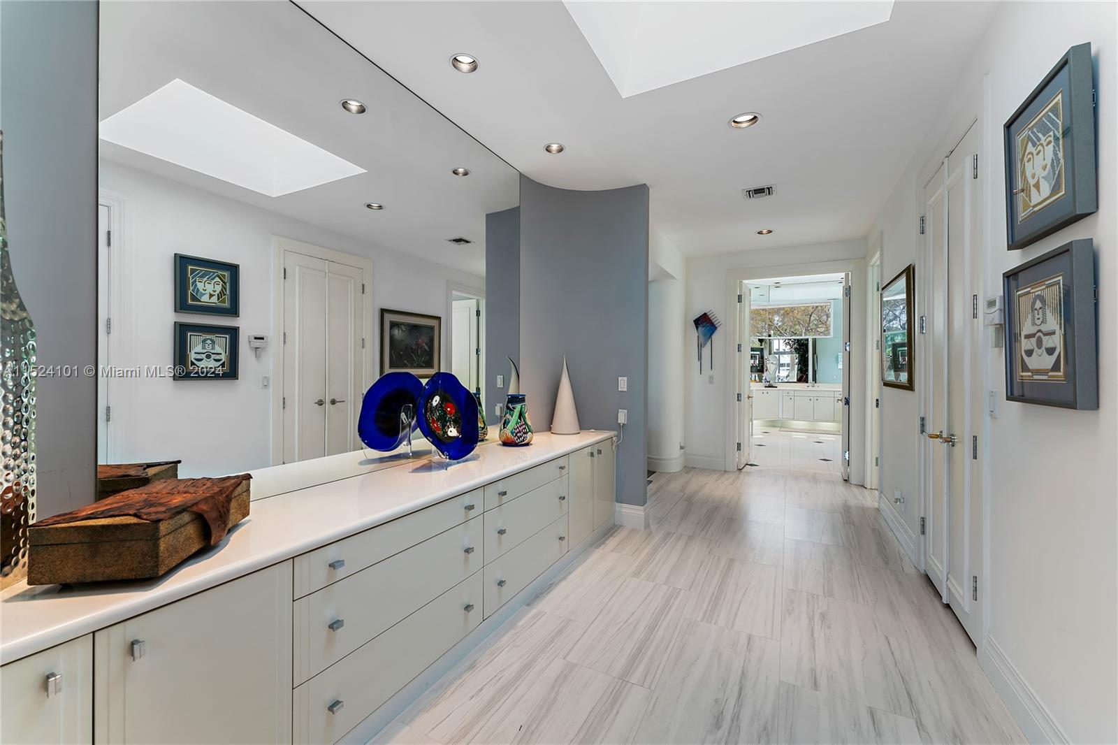 ADMIRALS COVE PAR C - Residential