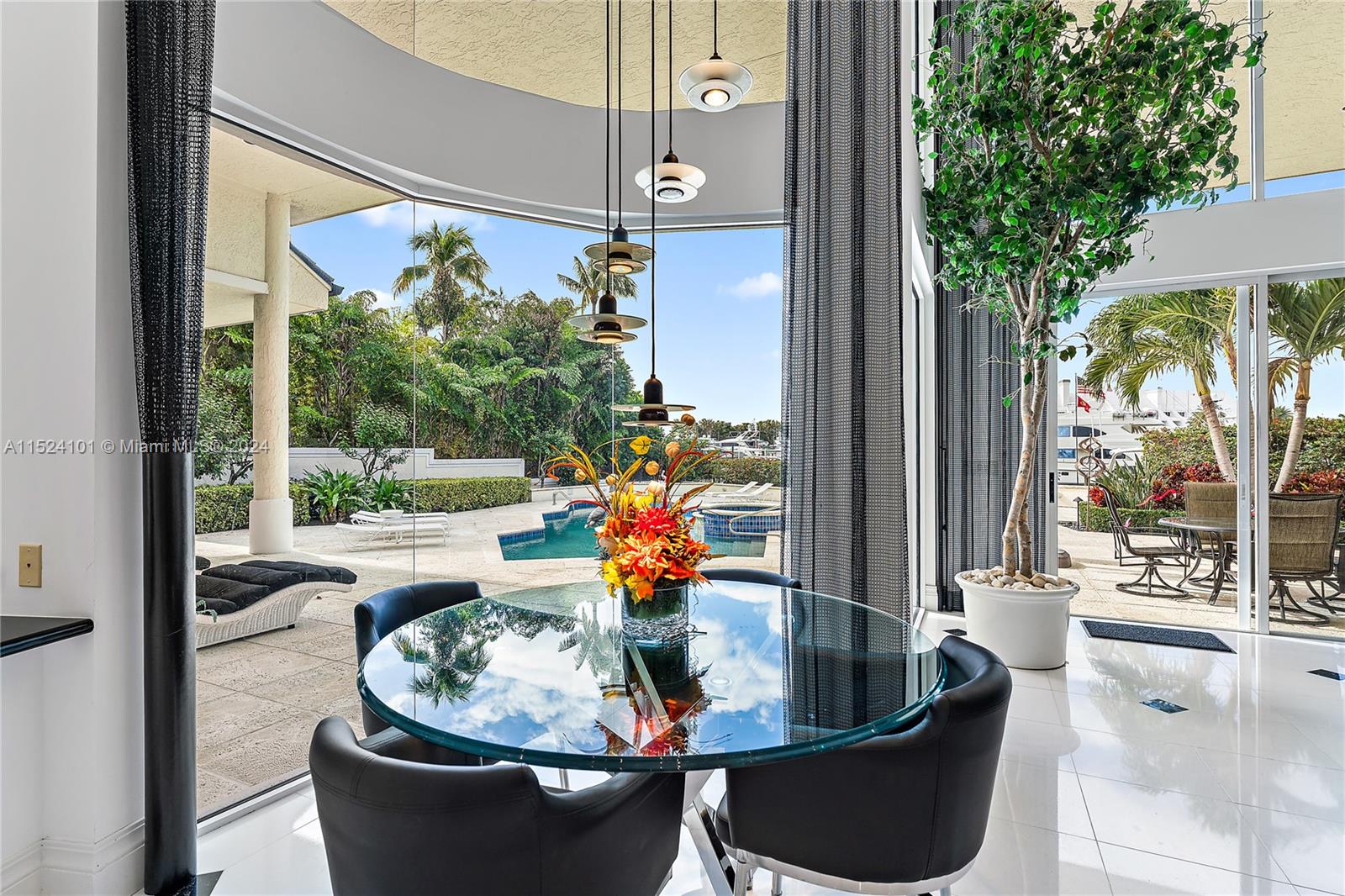 ADMIRALS COVE PAR C - Residential