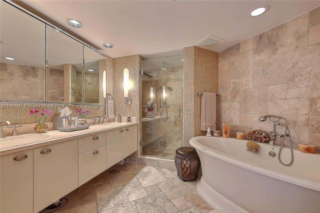 LAS OLAS RIVER HOUSE COND - Residential Lease