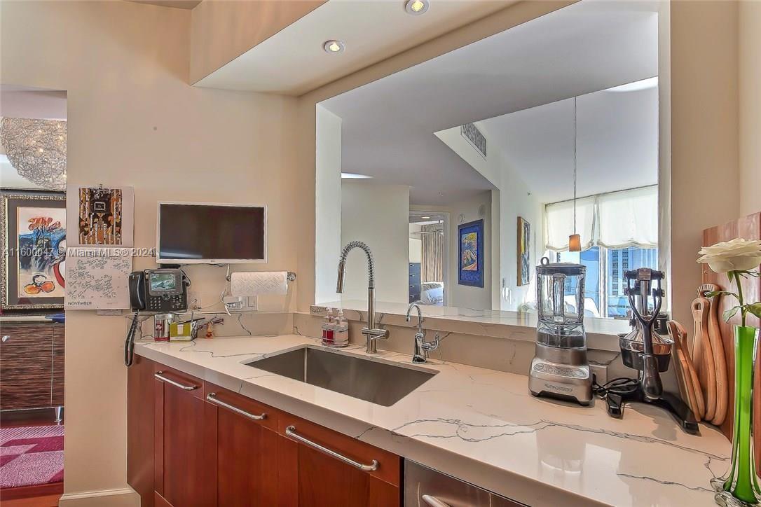 LAS OLAS RIVER HOUSE COND - Residential Lease