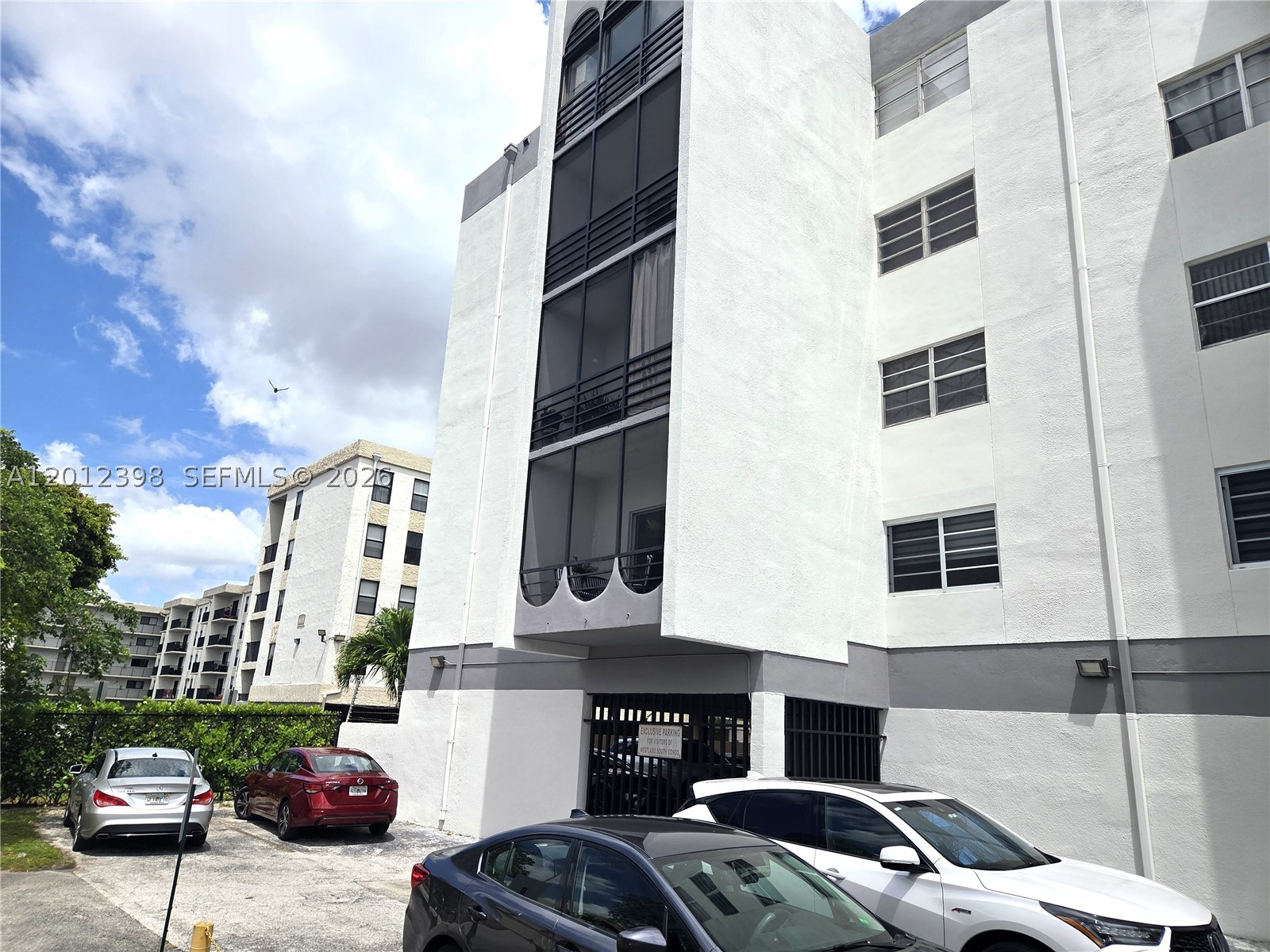 Spacious and well-maintained 3-bedroom, 2-bathroom condo located in the heart of Hialeah! This bright unit offers a functional layout with generous living and dining areas, perfect for both everyday living and entertaining. Enjoy a well-appointed kitchen with ample cabinet space, comfortable bedrooms with plenty of natural light, and a private balcony ideal for relaxing. The primary suite features its own bathroom and great closet space.

This property is centrally located near major highways, shopping centers, restaurants, and schools. Just minutes from Westland Mall and easy access to the Palmetto Expressway. Ideal for homeowners or investors alike. Don’t miss this great opportunity!