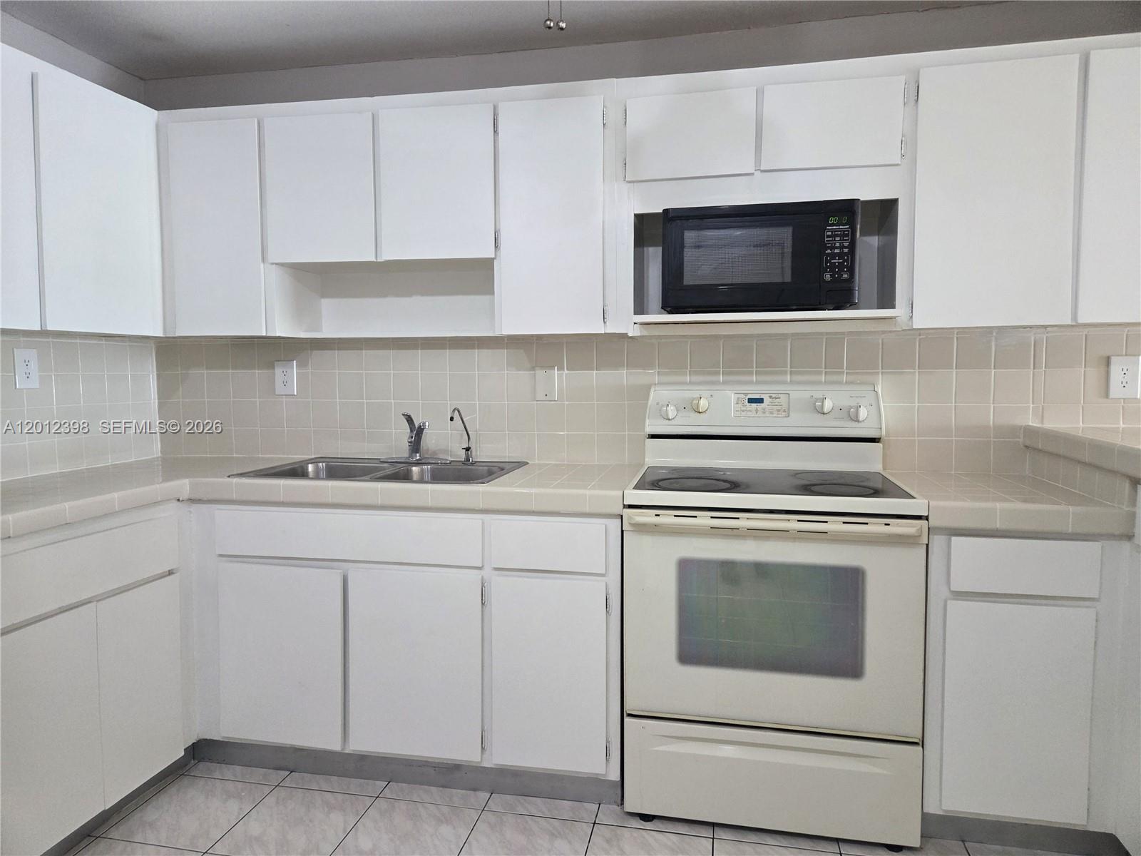 WESTLAND SOUTH CONDO - Residential