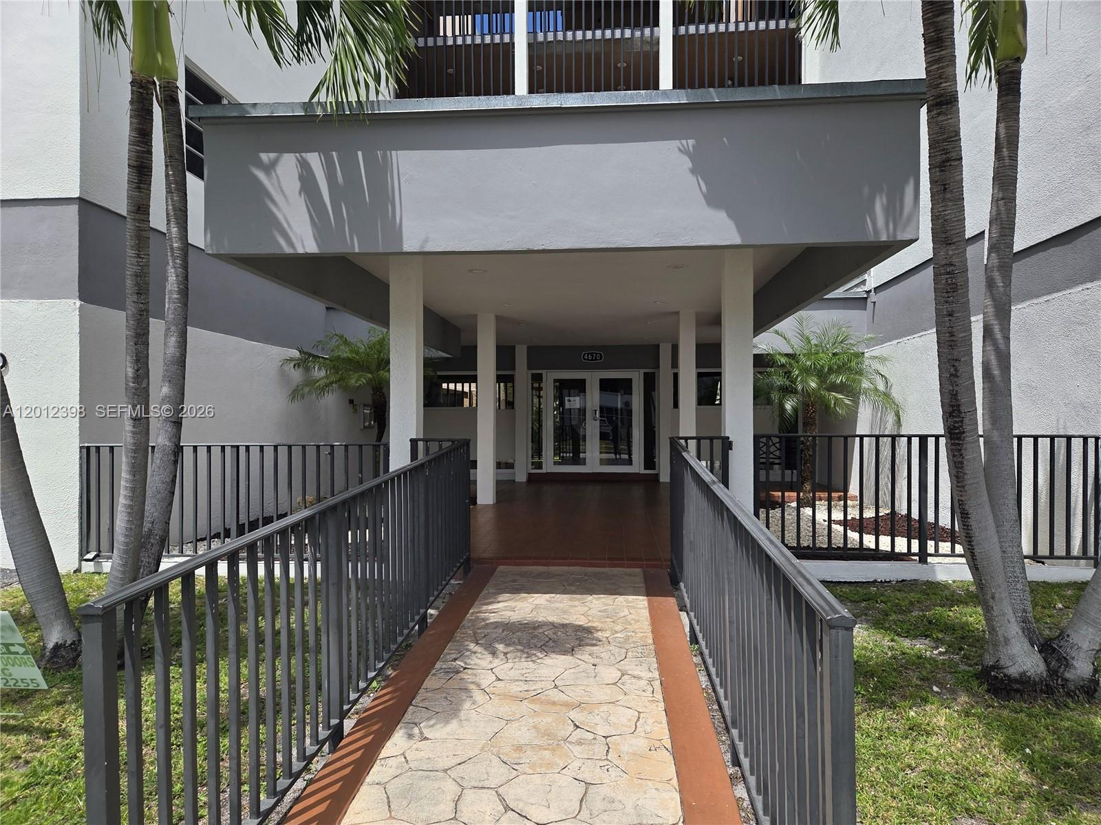 WESTLAND SOUTH CONDO - Residential