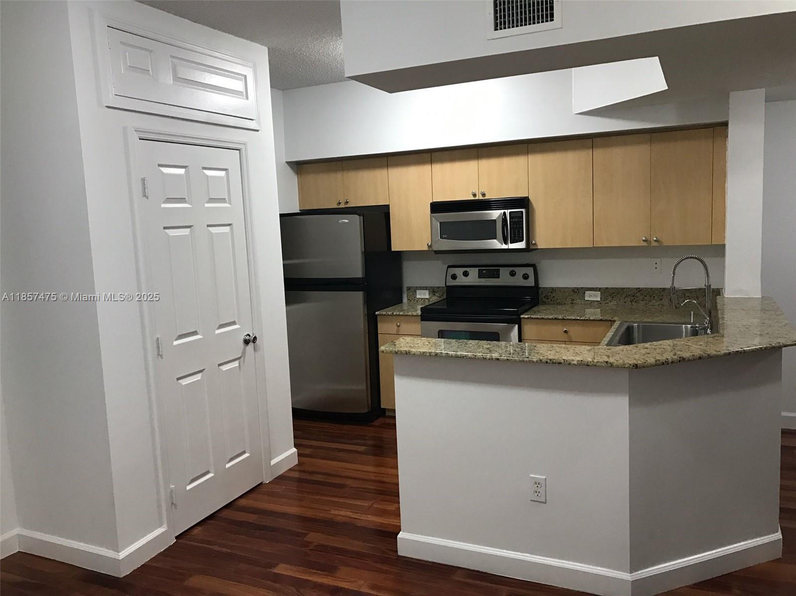 AVENTI AT AVENTURA CONDO - Residential