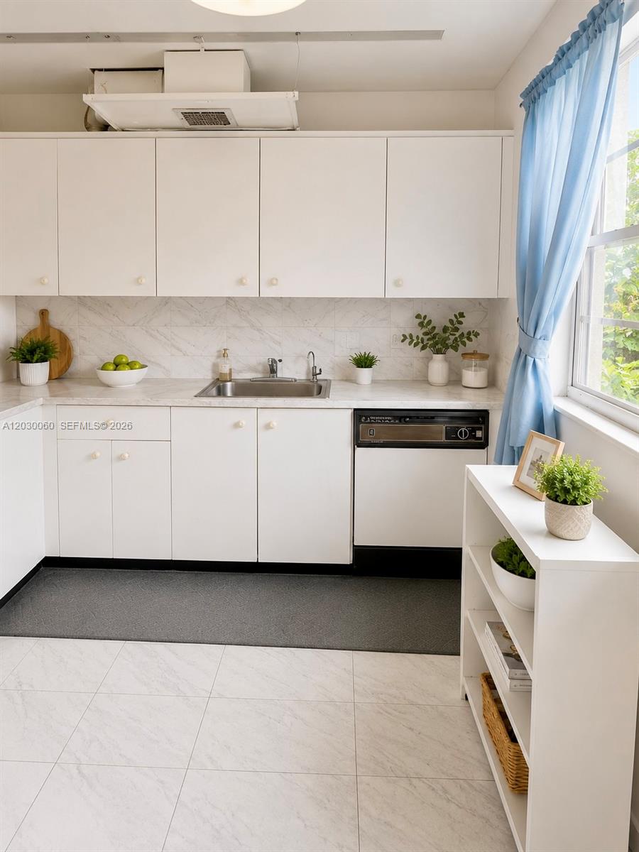 NEW HAMPTON AT CENTURY VI - Residential