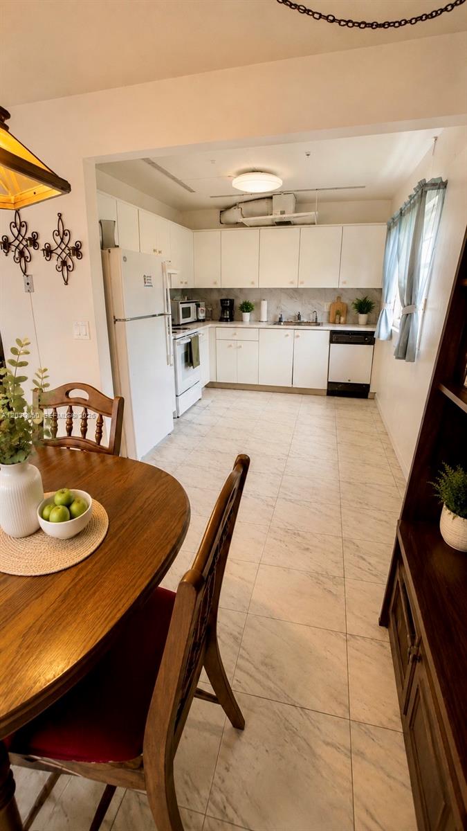 NEW HAMPTON AT CENTURY VI - Residential