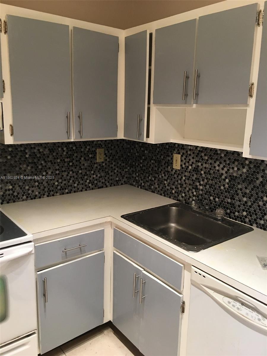 MICHELLE CONDO - Residential
