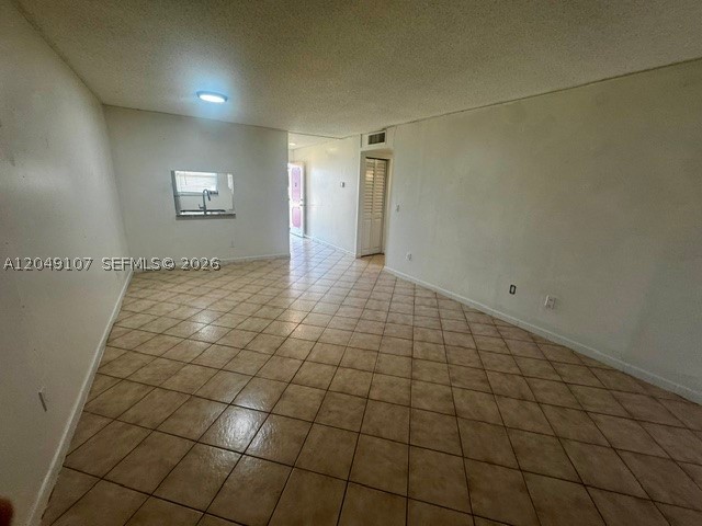 BROOKFIELD SQUARE CONDO - Residential Lease